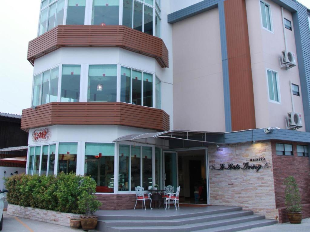 Hotel Le Lerts Living Кхонкен Екстер'єр фото